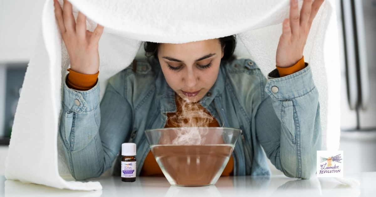 Suffumigi con olio essenziale di lavanda per liberare il naso con raffreddore