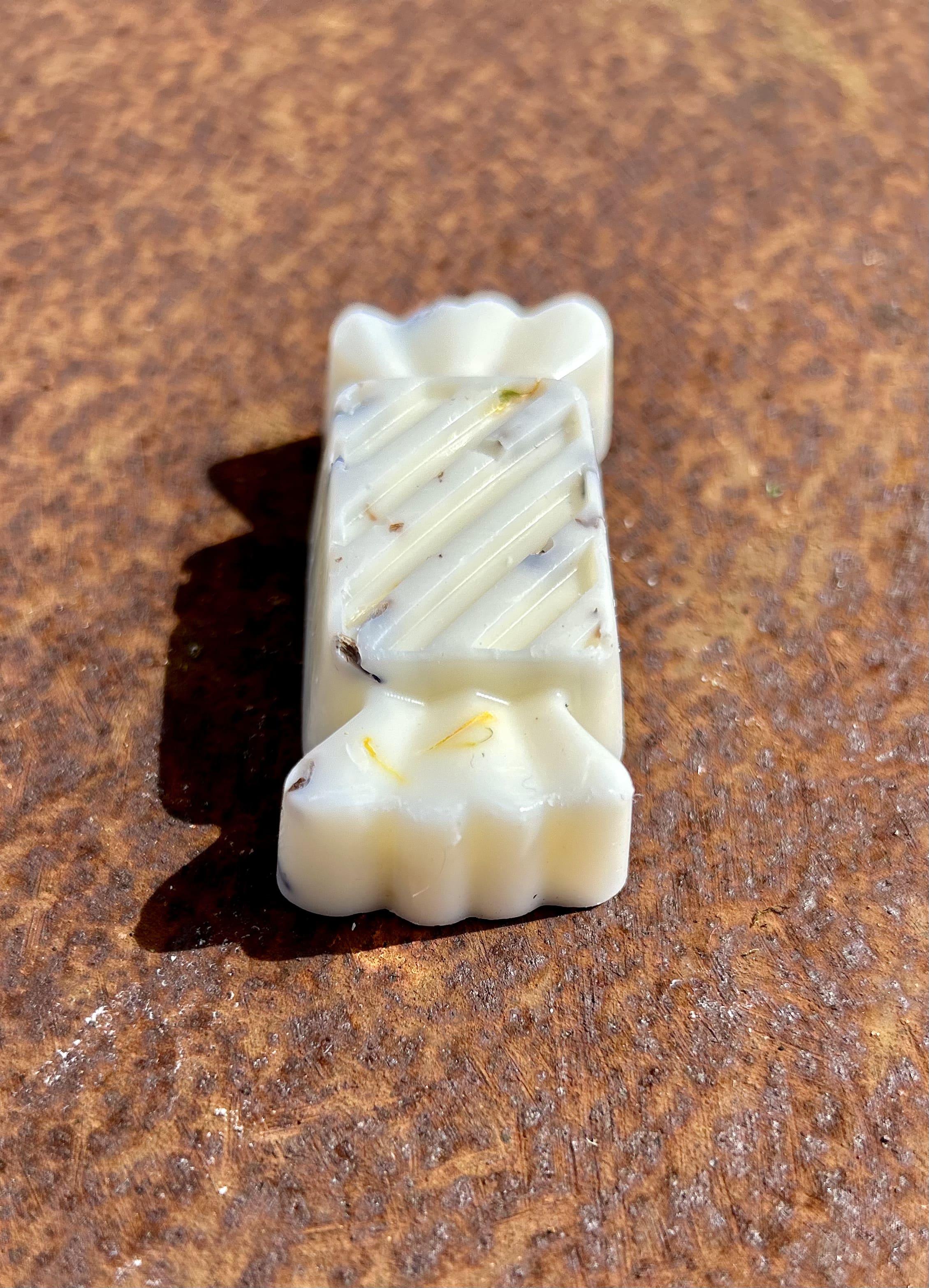 Caramella in cera di soia e olio essenziale di lavanda