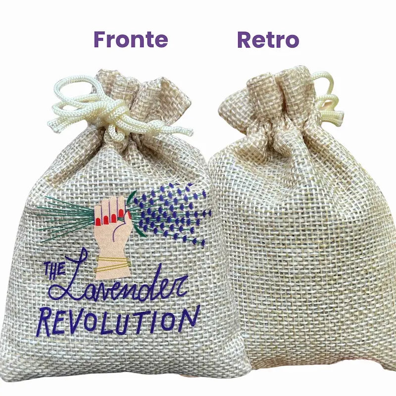Sacchetto profumato in juta naturale crema con fiori di lavanda officinale biologica, logo The Lavender Revolution sul fronte, vista fronte e retro