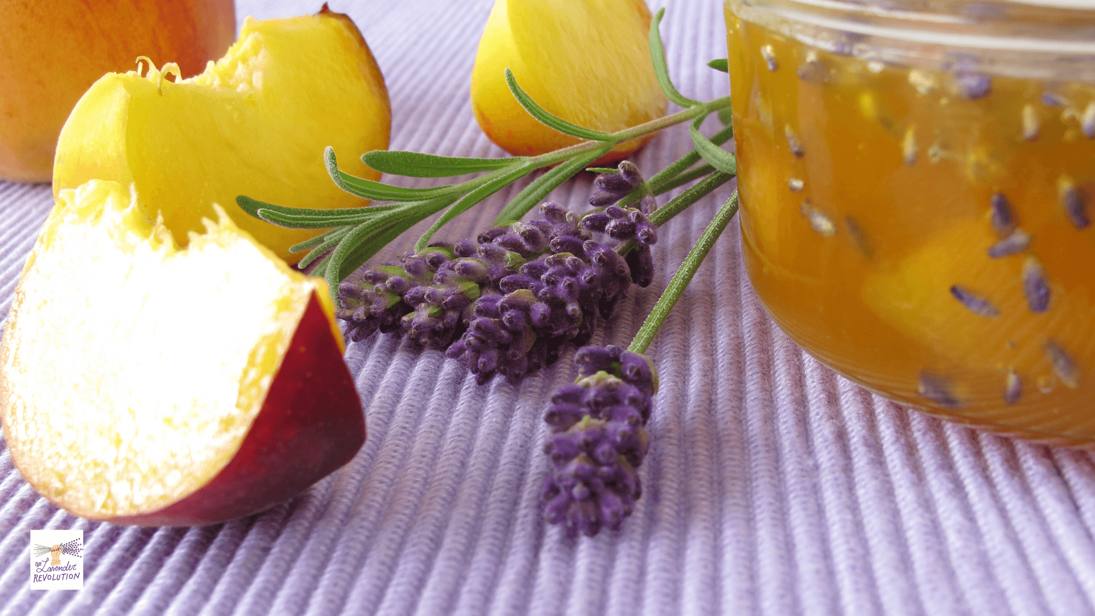 Marmellata di pesche bianche alla lavanda