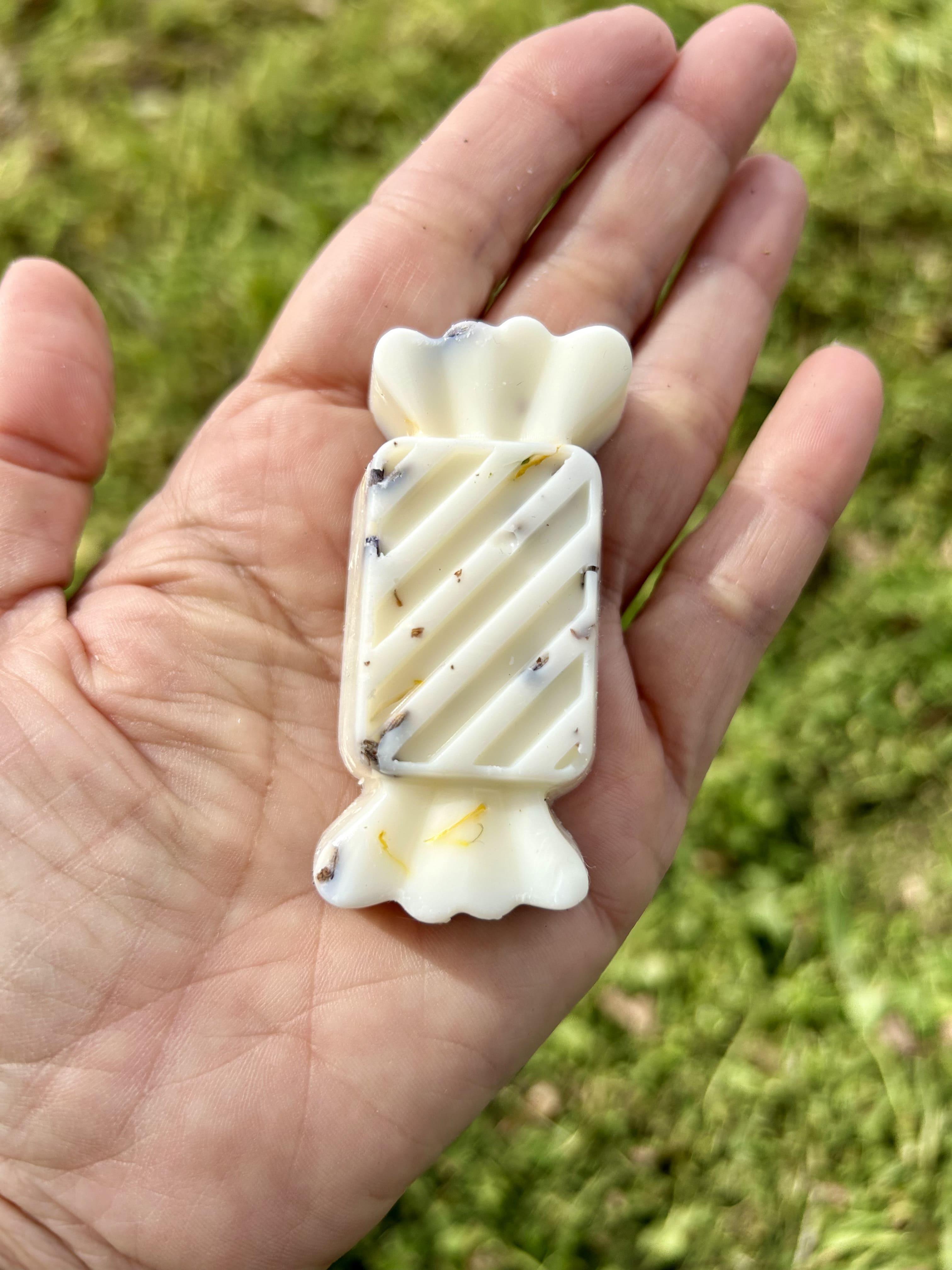 Caramella in pura cera di soia e olio essenziale di lavanda