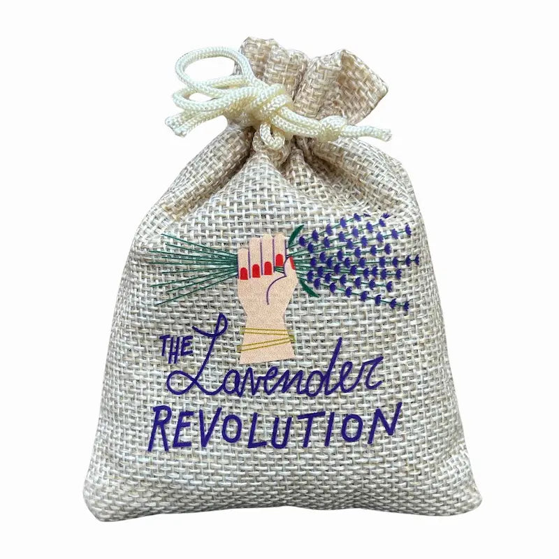 Sacchetto profumato in juta naturale/crema con fiori di lavanda officinale biologica, logo The Lavender Revolution stampato sul fronte